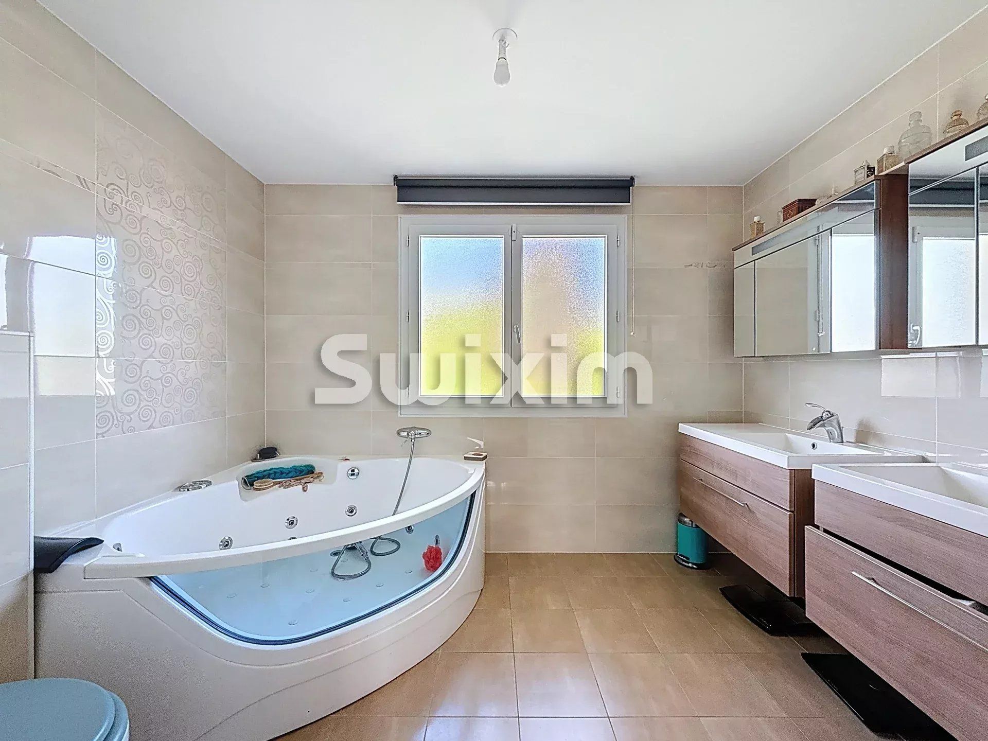 casa 7 Quartos para venda sobre Prévessin-Moëns (01280)