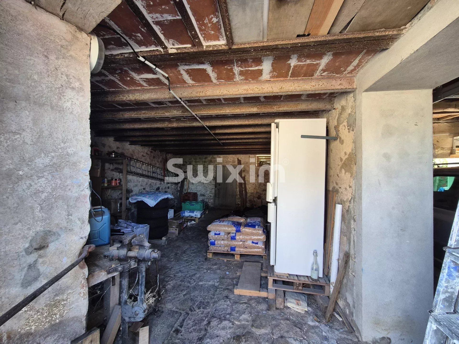 house 5 Rooms for sale on Château-Chinon (Ville) (58120)