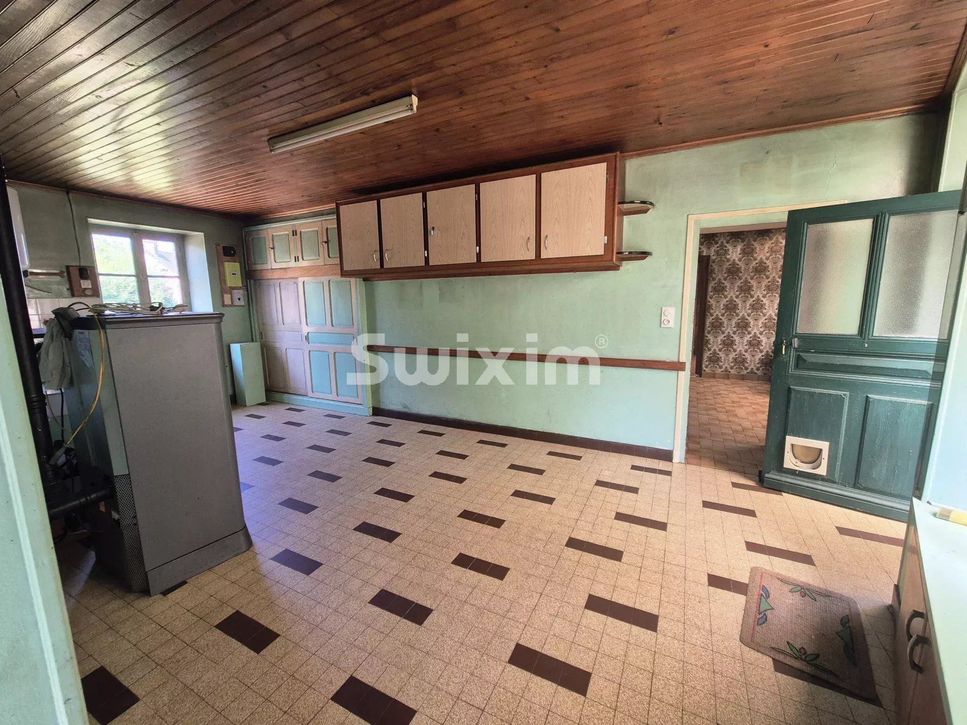 house 6 Rooms for sale on Planchez (58230)