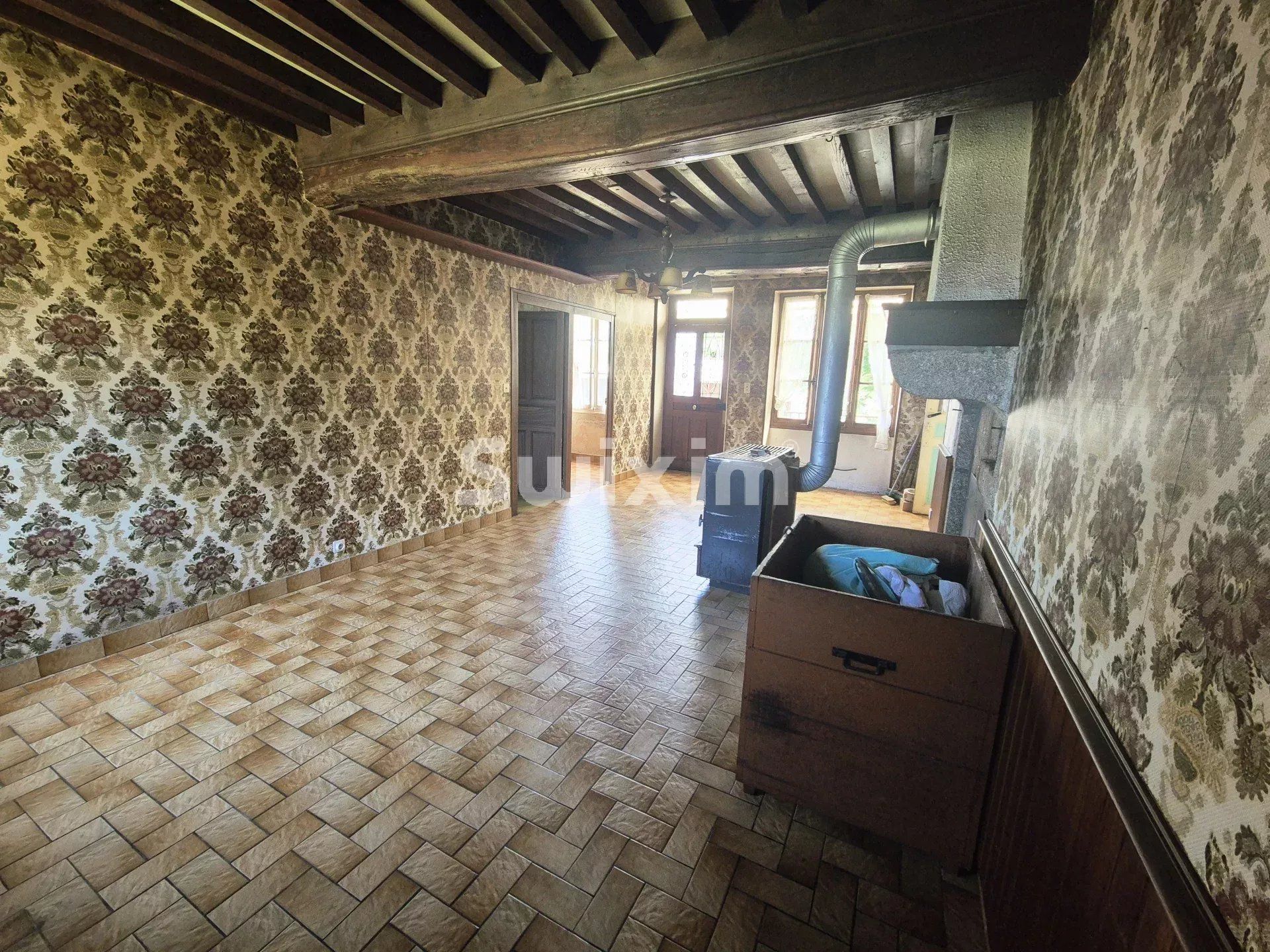 house 6 Rooms for sale on Planchez (58230)