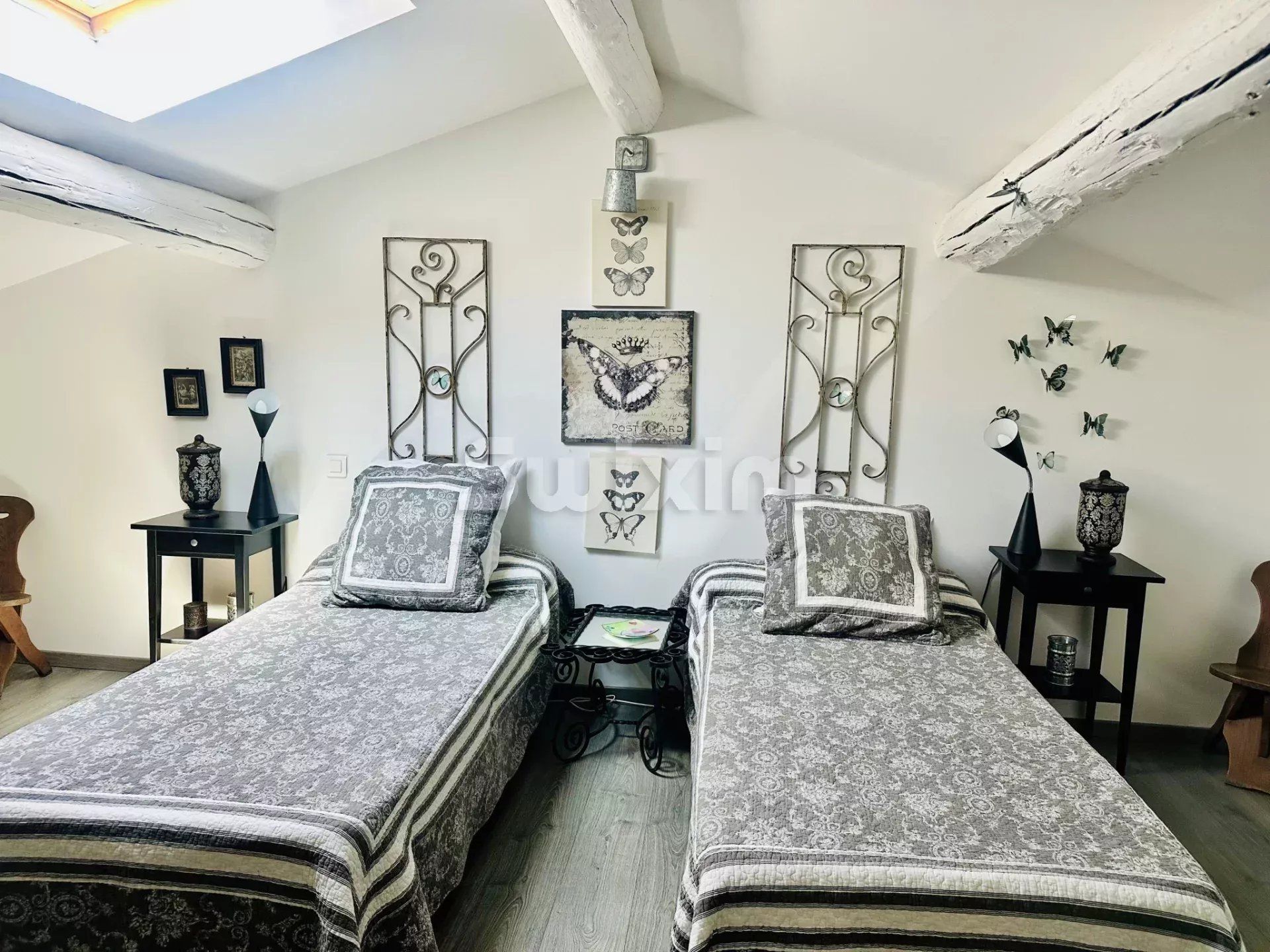 mas 40 Camere in vendita su Uzès (30700)