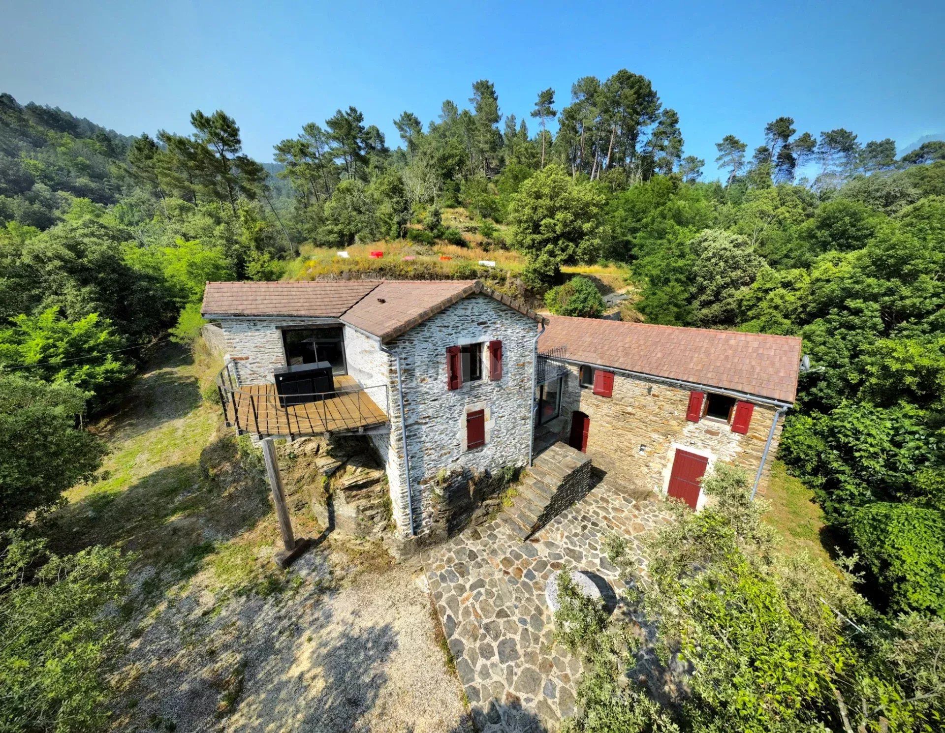 mas 4 Pièces en vente sur Le Collet-de-Dèze (48160)