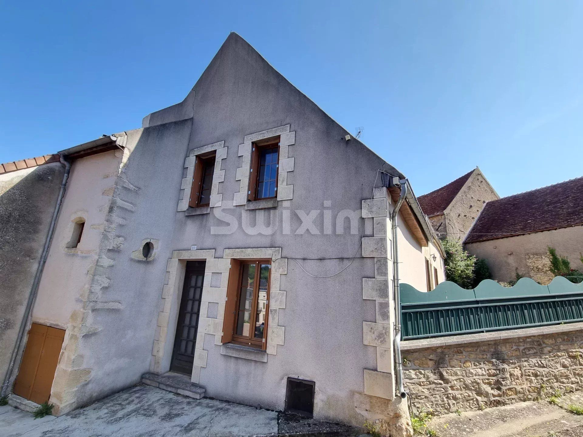 casa 4 Quartos para venda sobre Varzy (58210)