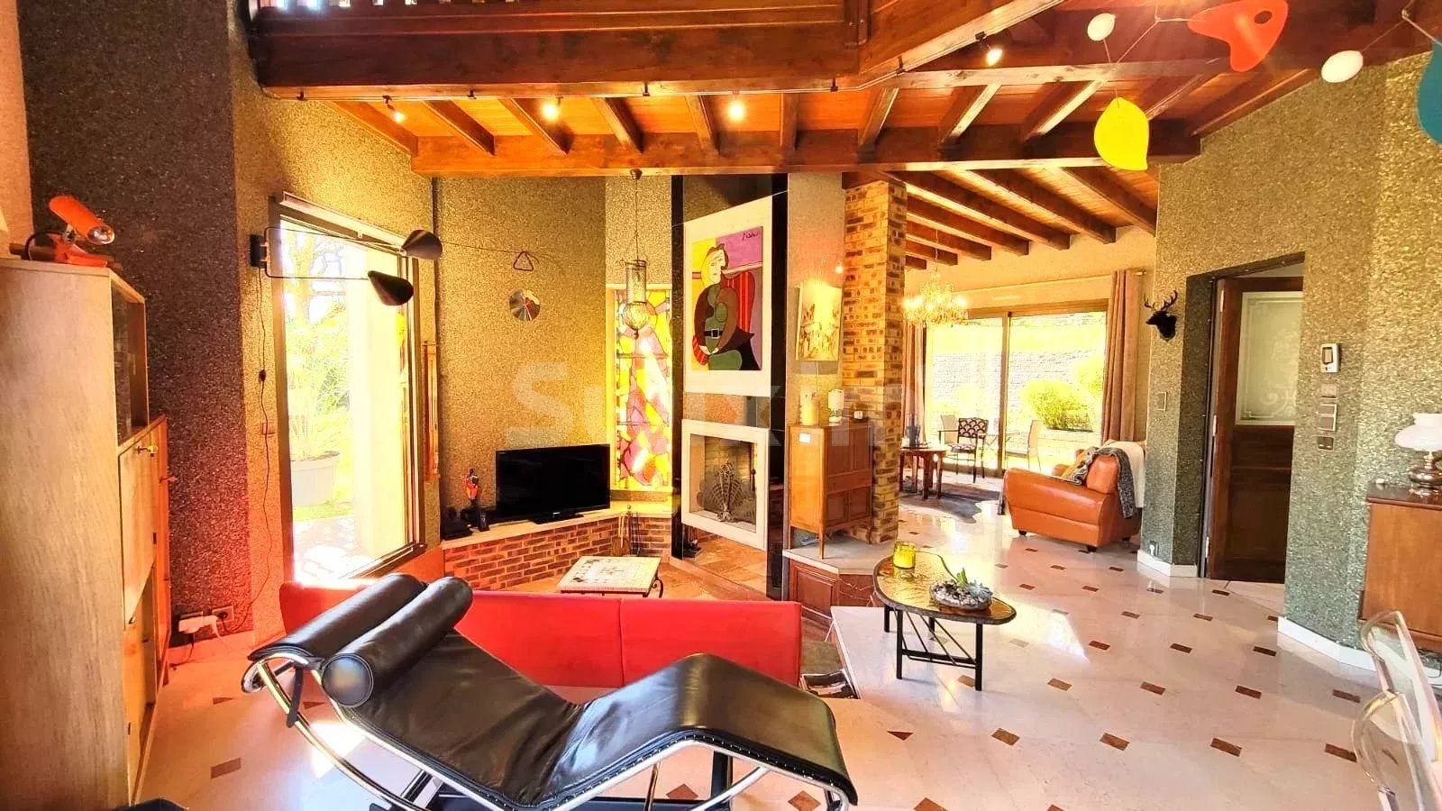 maison 9 Pièces en vente sur Montaigu (39570)