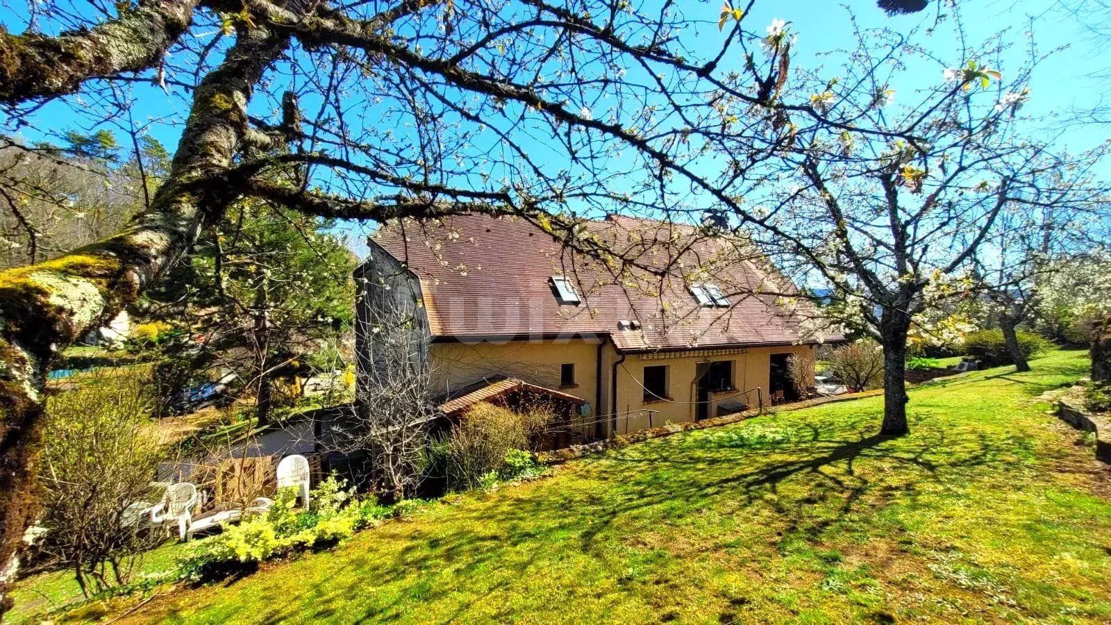 maison 9 Pièces en vente sur Montaigu (39570)