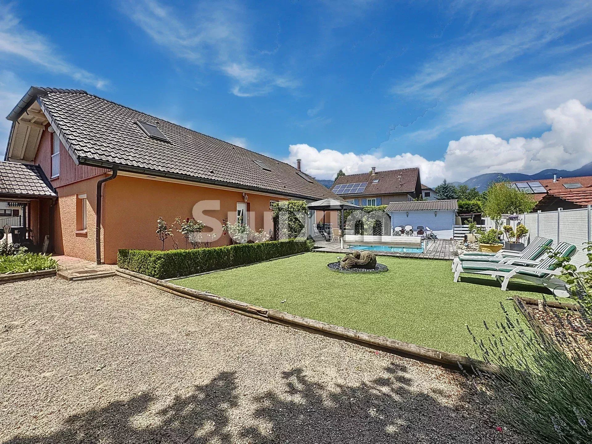 maison 6 Pièces en vente sur Cessy (01170)