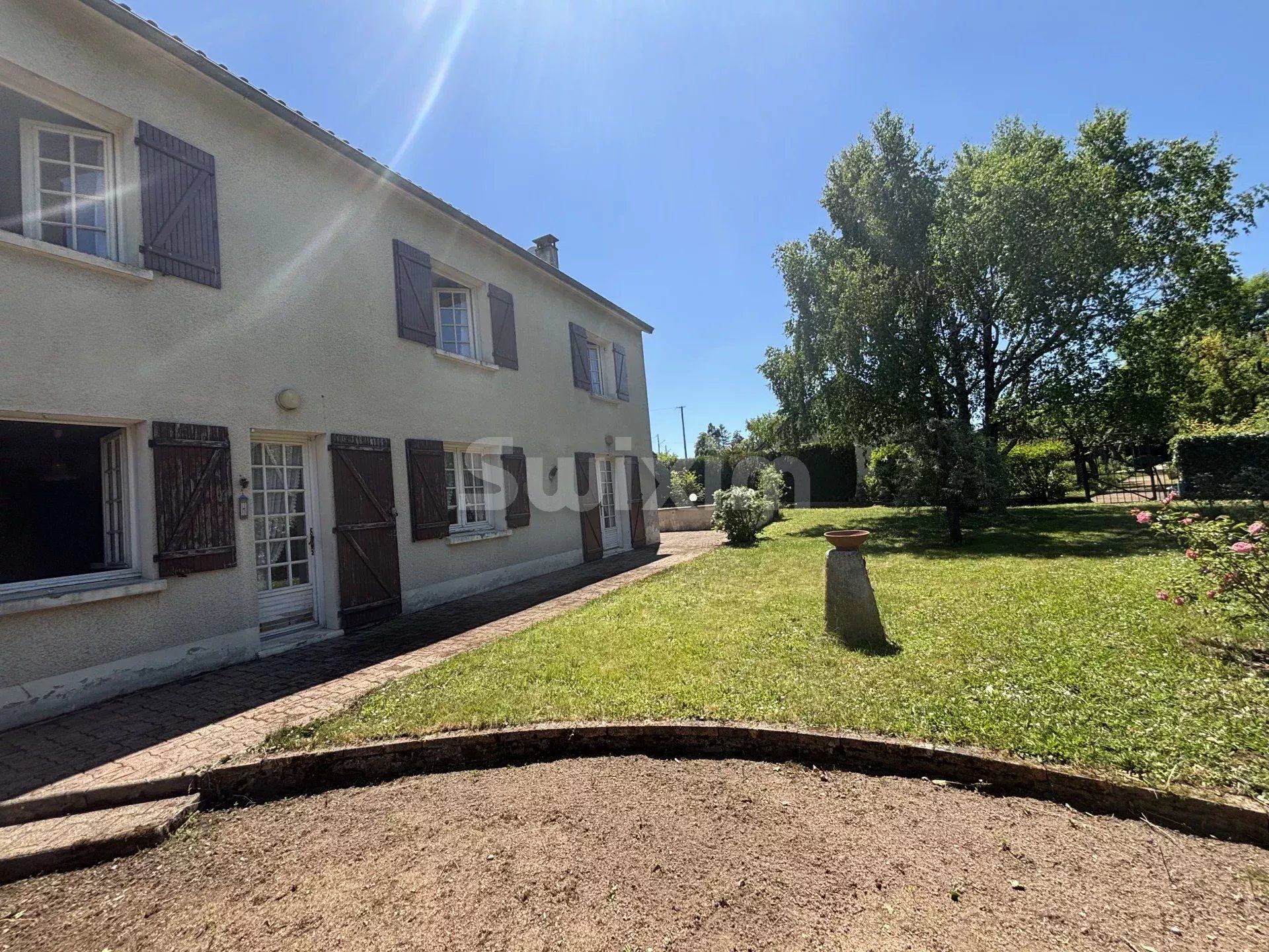 casa 5 Quartos para venda sobre Avallon (89200)