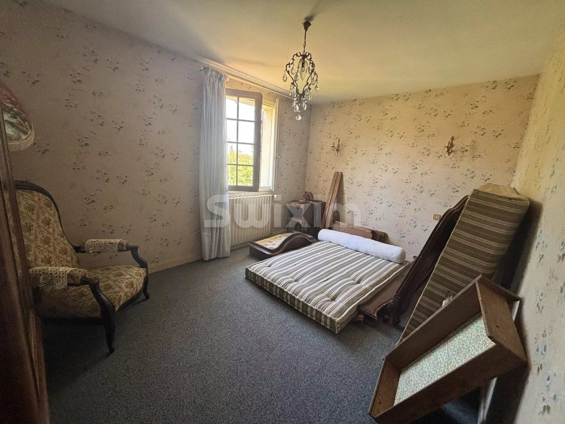 casa 5 Quartos para venda sobre Avallon (89200)