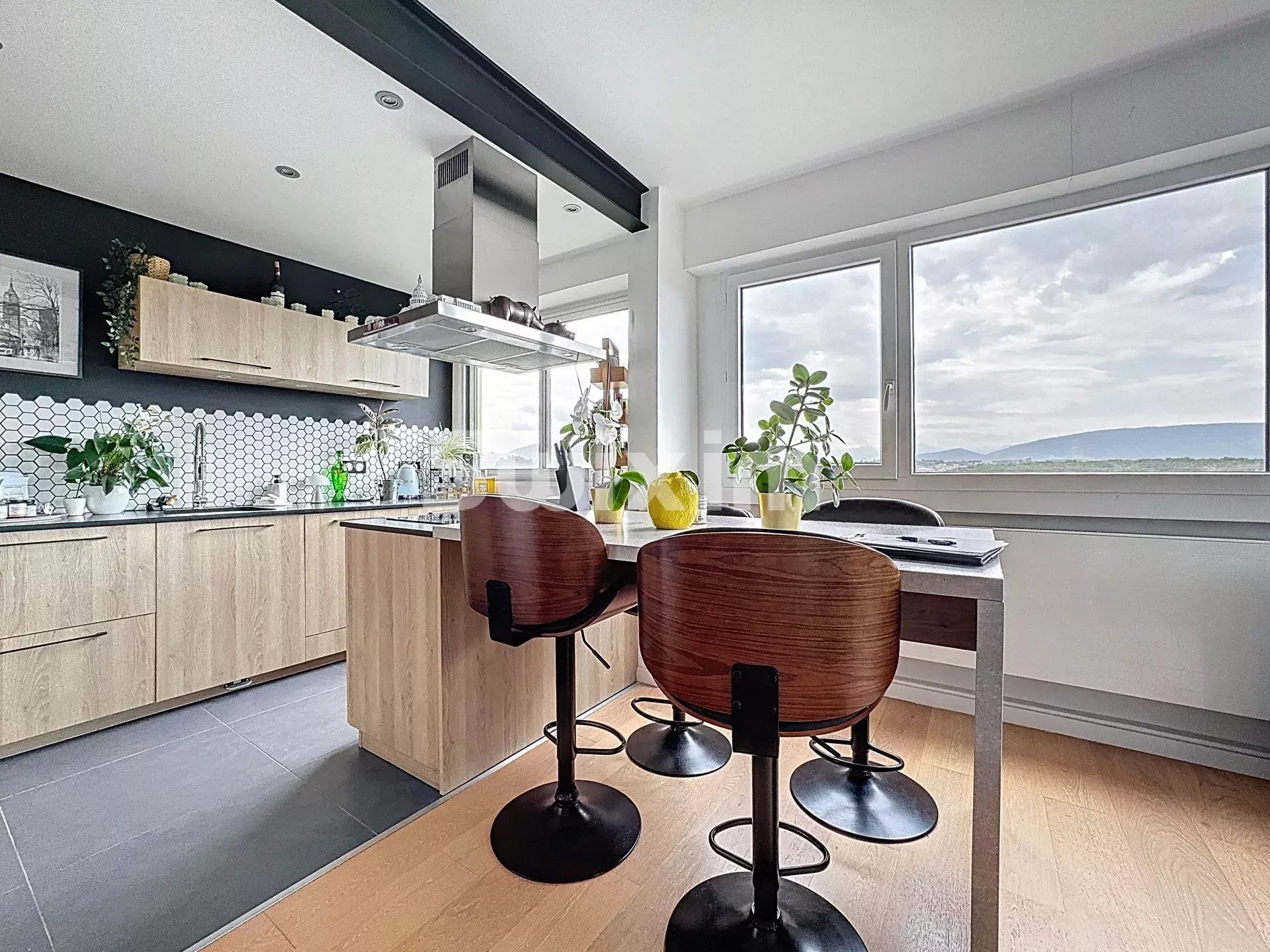 apartment 3 Rooms for sale on Ferney-Voltaire (01210)