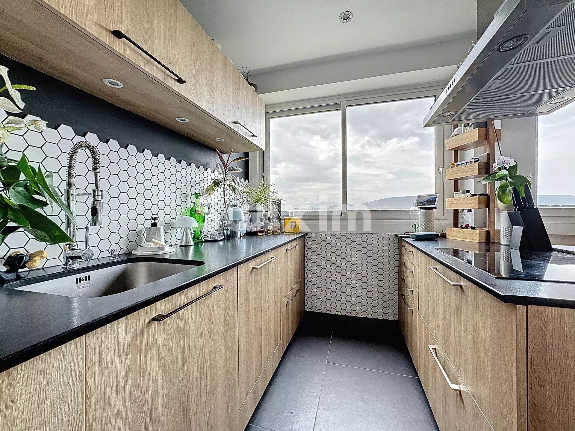 apartment 3 Rooms for sale on Ferney-Voltaire (01210)