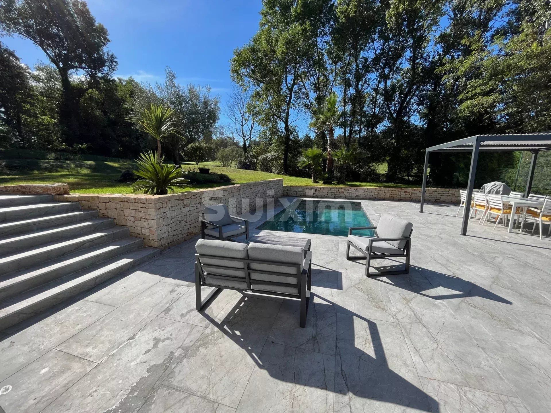 casa 6 Camere in vendita su Montélimar (26200)