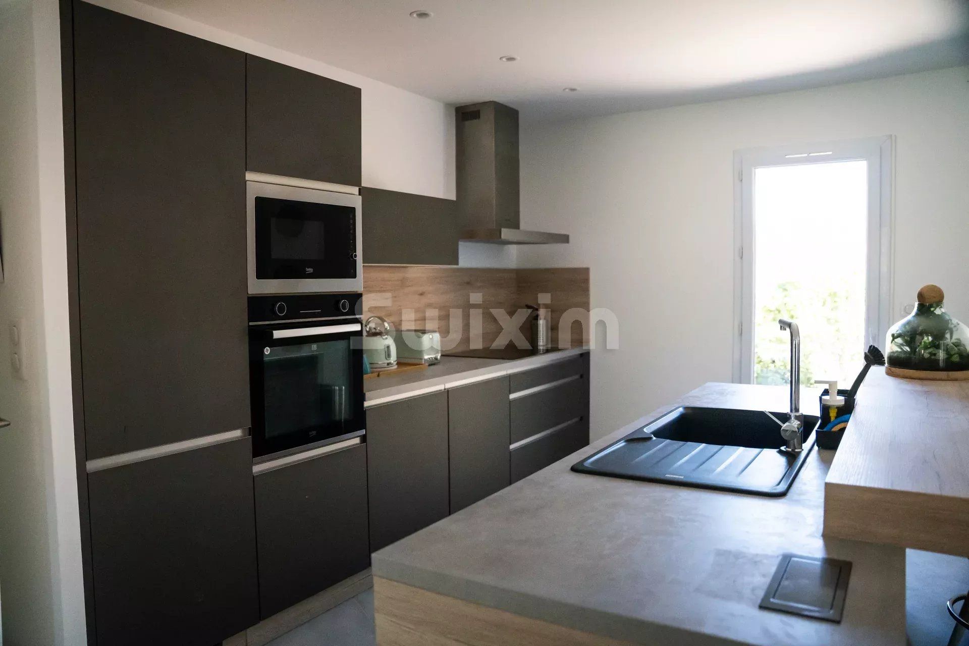 casa 6 Camere in vendita su Montélimar (26200)