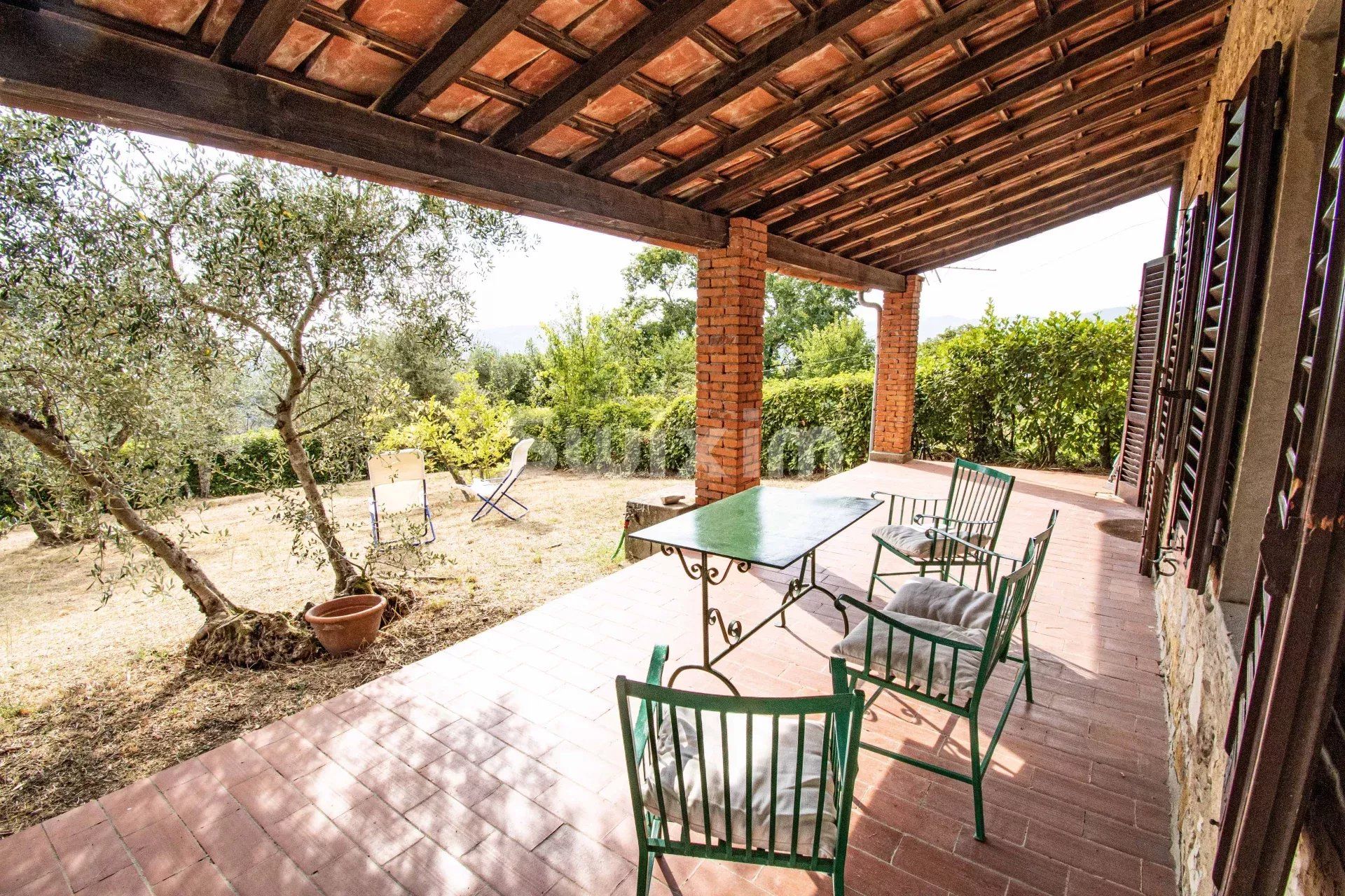 casa 12 Quartos para venda sobre Bucine (52021)