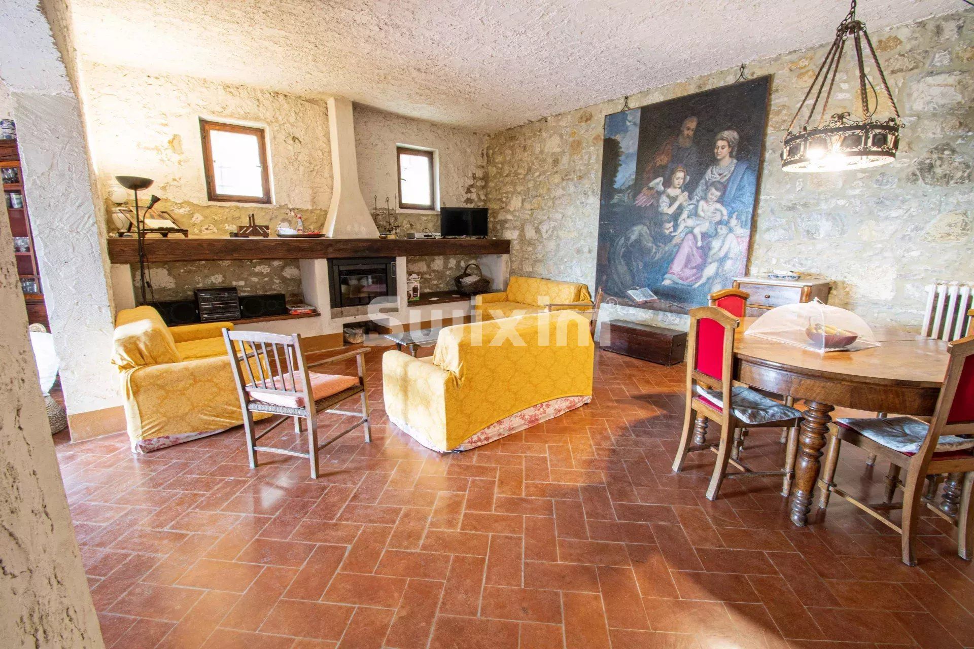 maison 12 Pièces en vente sur Bucine (52021)