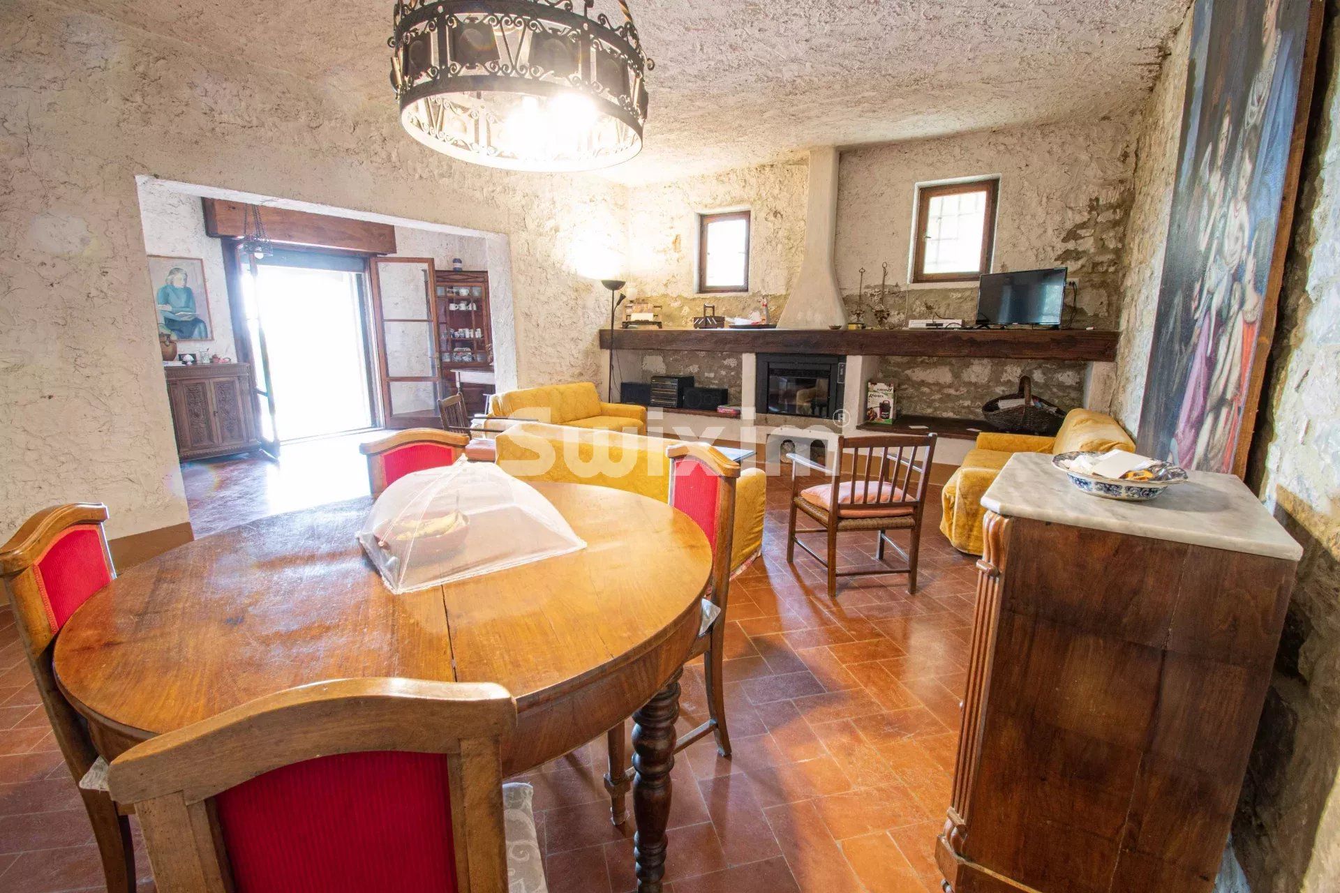 maison 12 Pièces en vente sur Bucine (52021)