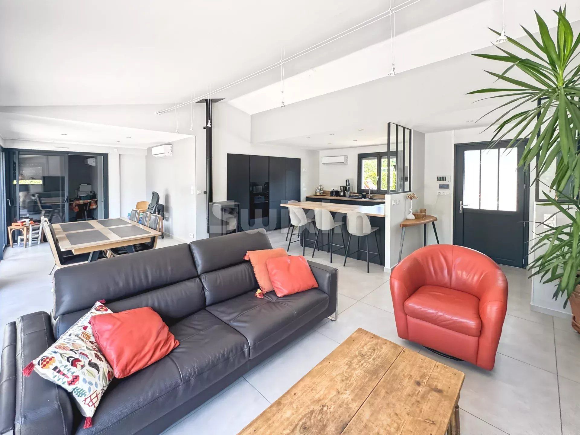 maison 6 Pièces en vente sur Montboucher-sur-Jabron (26740)