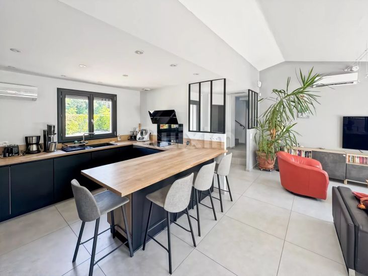 Vente Maison Montboucher-sur-Jabron 6 Pièces 175.25 m²