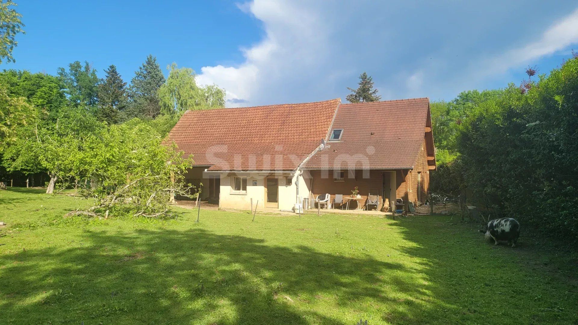 casa 6 Quartos para venda sobre Lons-le-Saunier (39000)