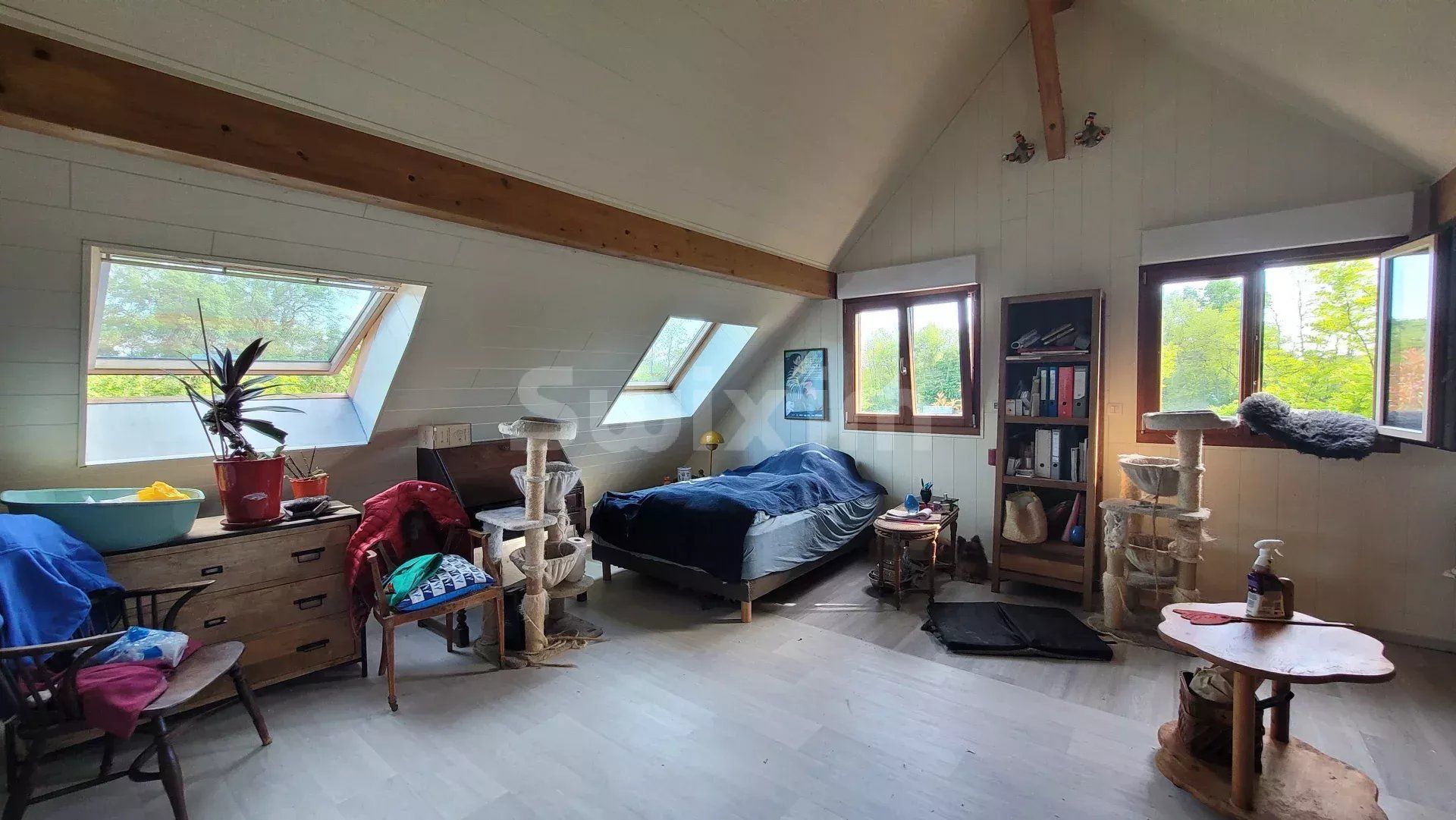 casa 6 Quartos para venda sobre Lons-le-Saunier (39000)