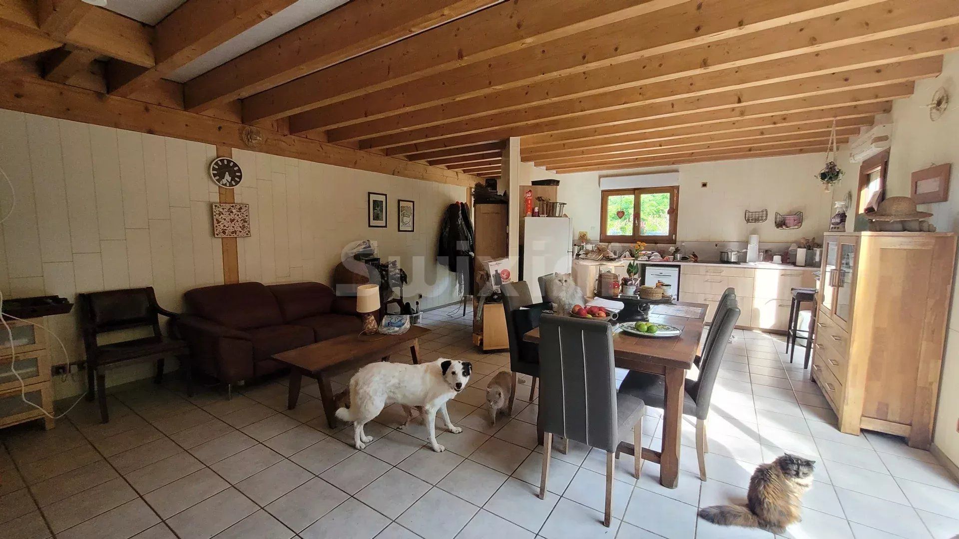 casa 6 Quartos para venda sobre Lons-le-Saunier (39000)