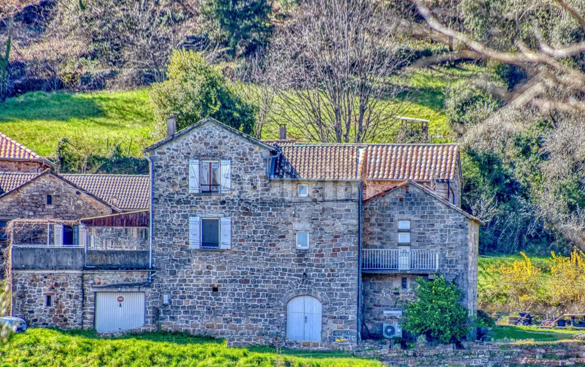 casa 6 Quartos para venda sobre Les Vans (07140)