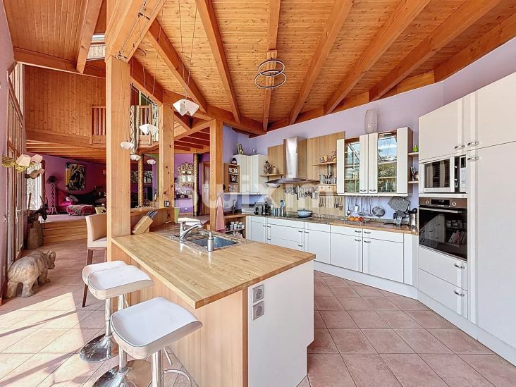 Vente Maison Échenevex 7&nbsp;Pièces 270&nbsp;m²