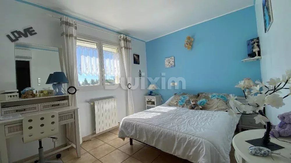villa 4 Rooms for sale on Saint-Julien-les-Rosiers (30340)