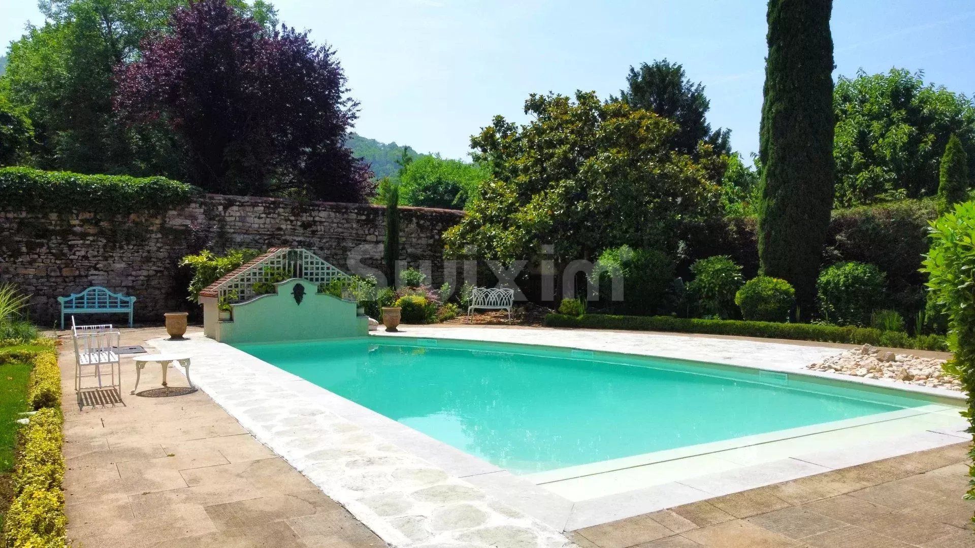 propriété 13 Pièces en vente sur Cuiseaux (71480)