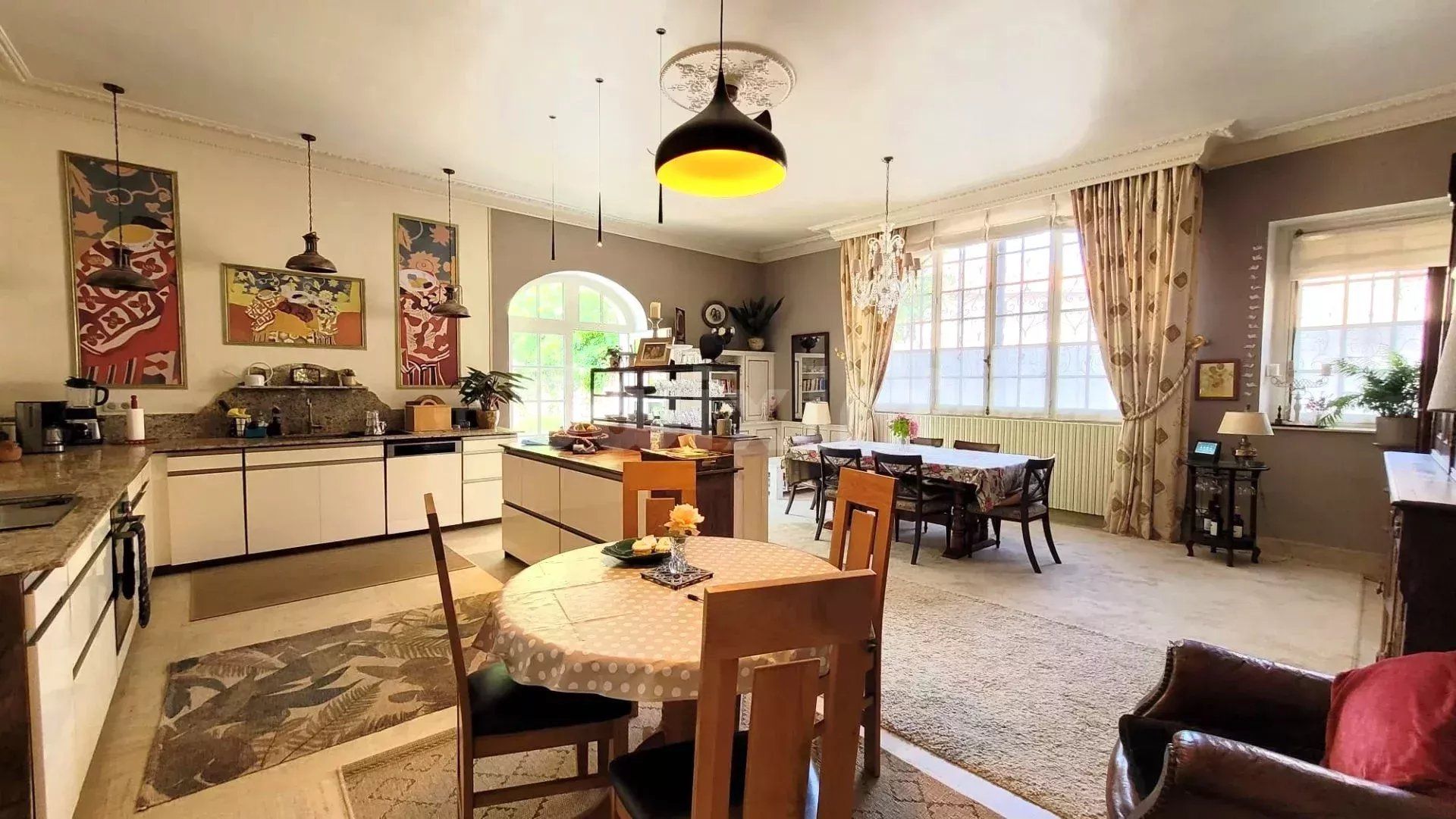 propriété 13 Pièces en vente sur Cuiseaux (71480)