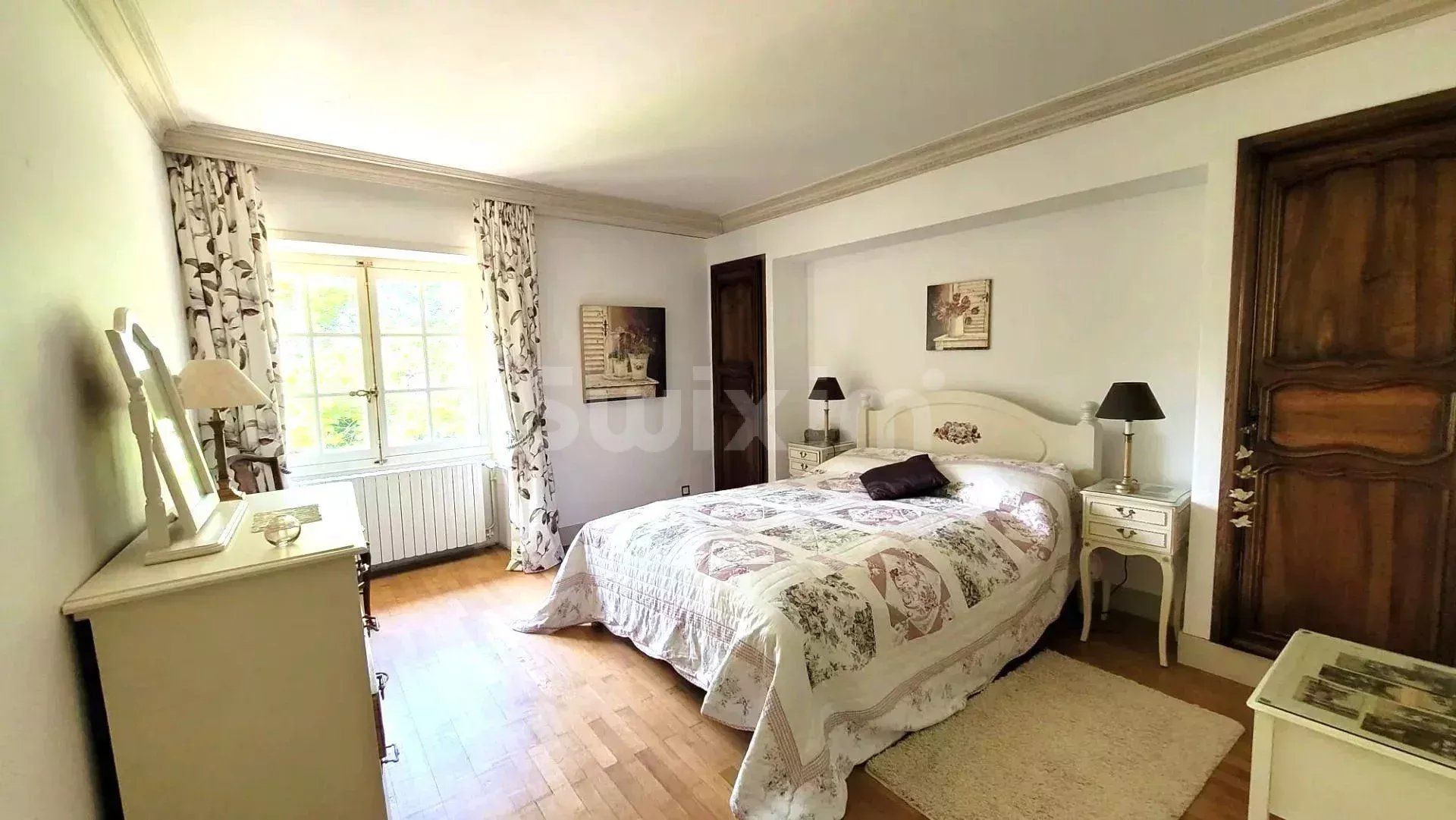 propriété 13 Pièces en vente sur Cuiseaux (71480)