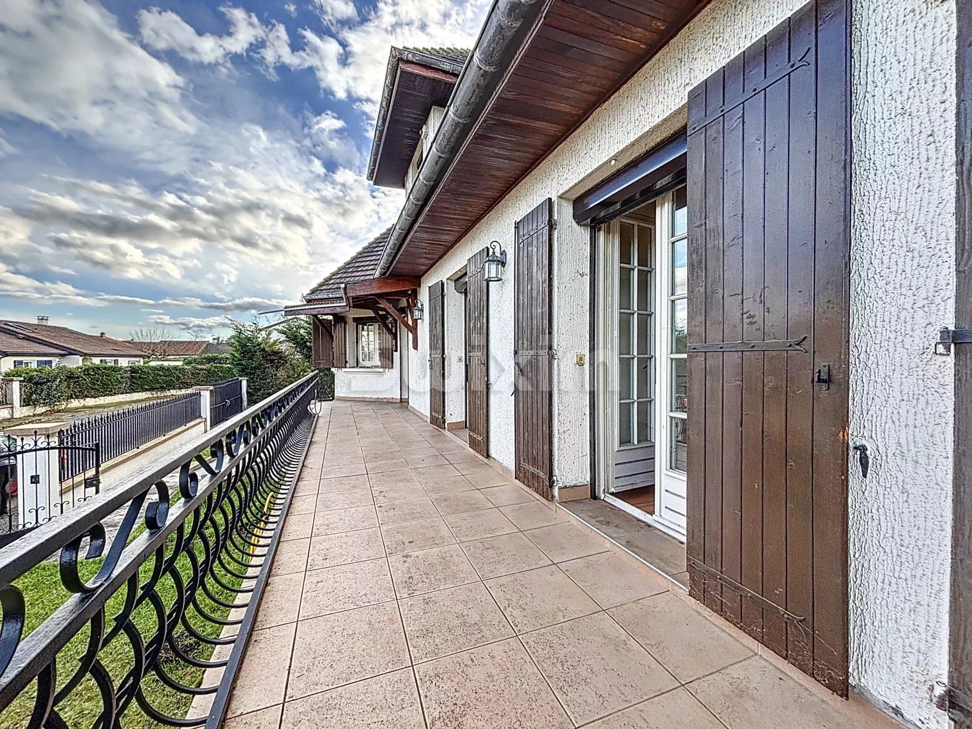 propriété 13 Pièces en vente sur Décines-Charpieu (69150)