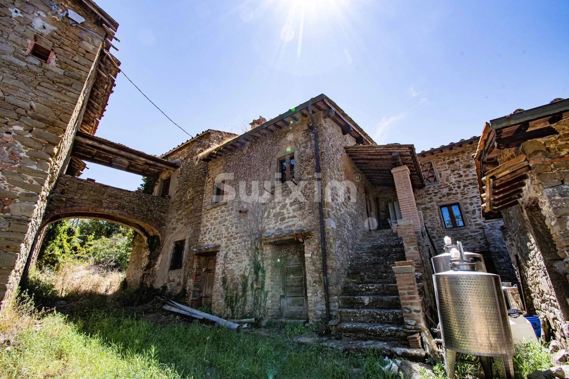 chaumière 90 Pièces en vente sur Bucine (52021)