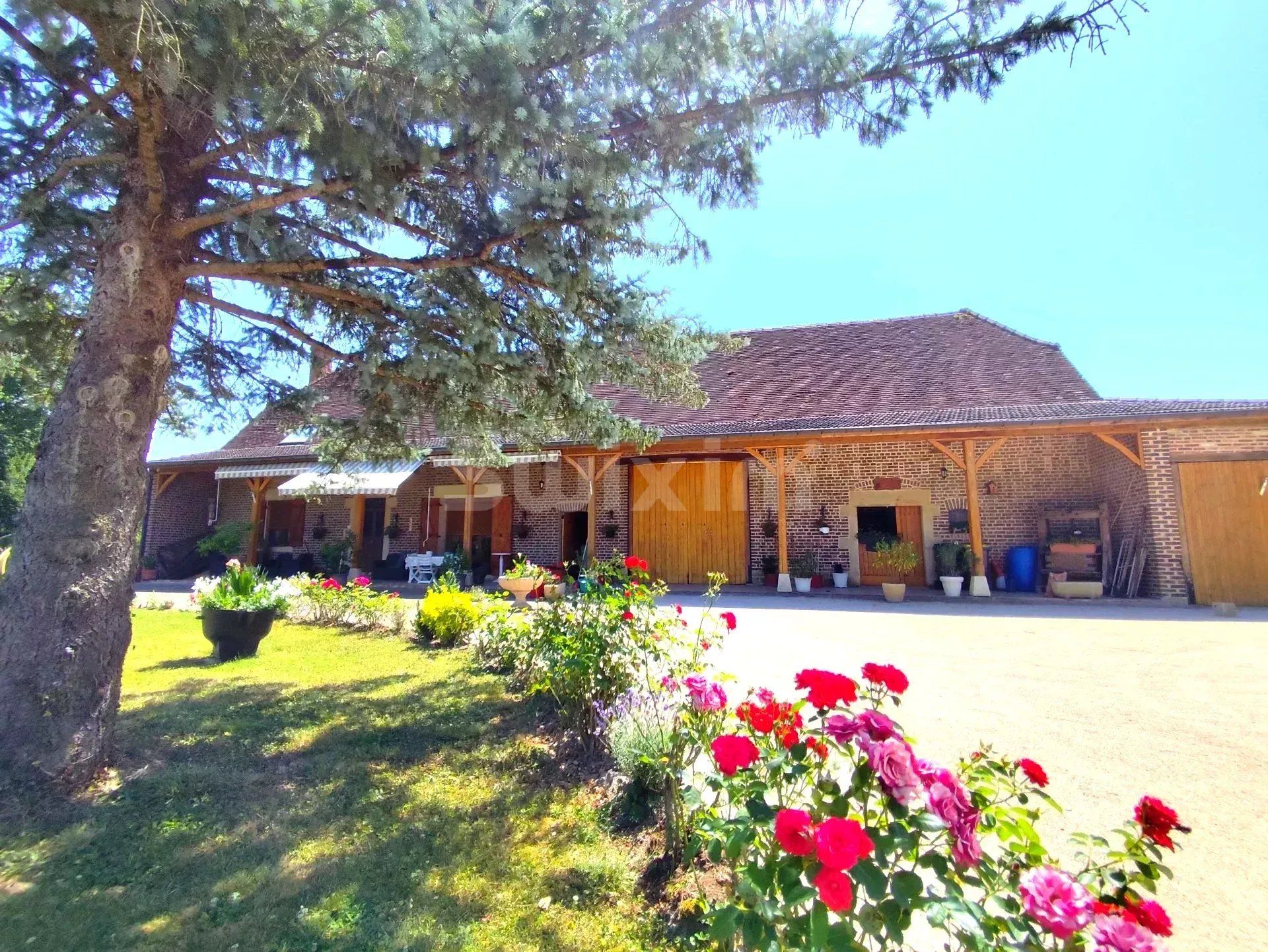 casa 6 Quartos para venda sobre Louhans (71500)