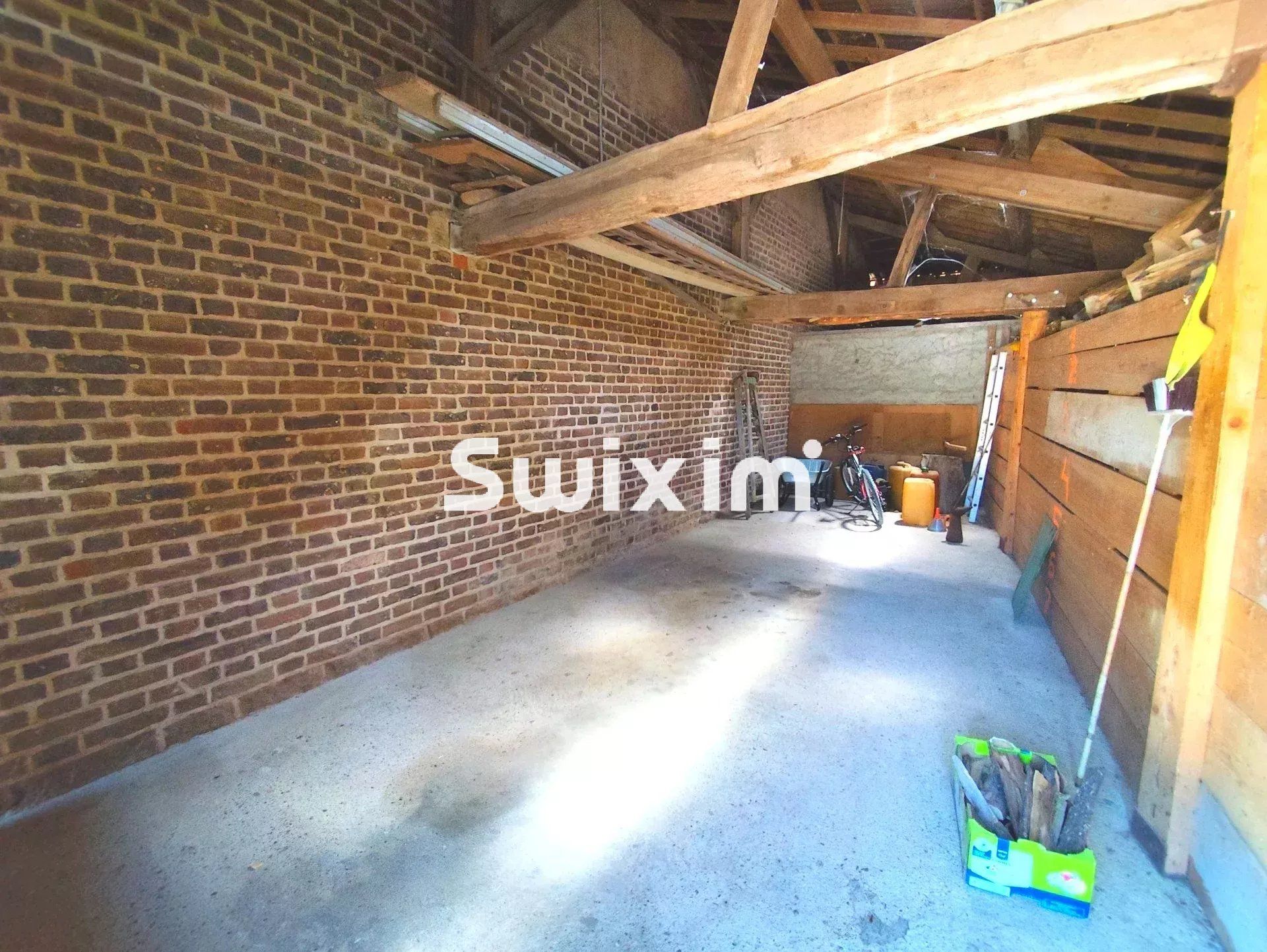 house 6 Rooms for sale on Louhans (71500)