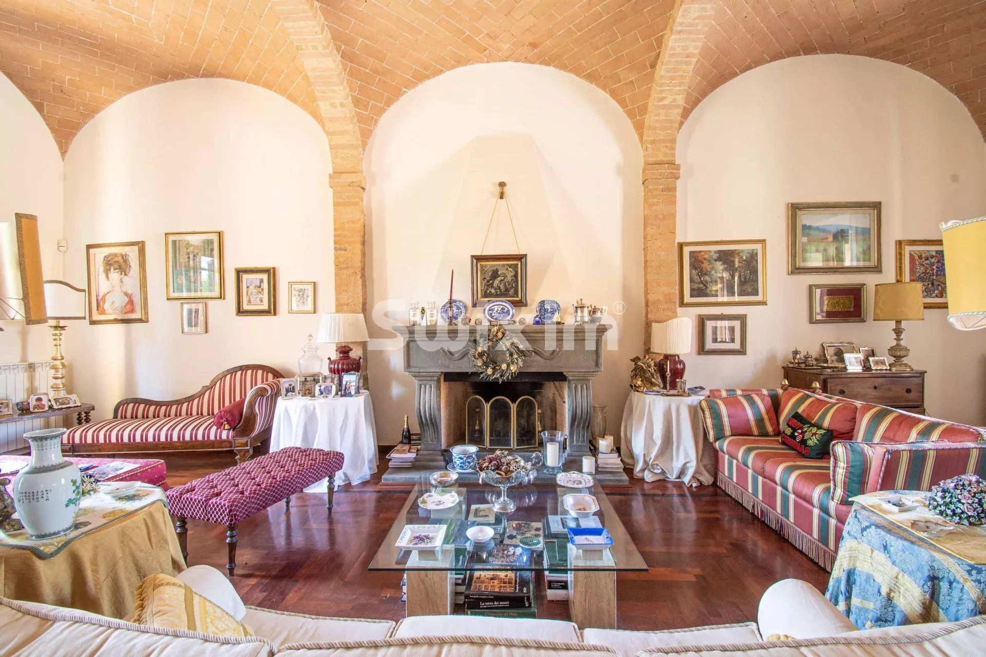 apartamento 5 Salas en venta en Siena (53100)