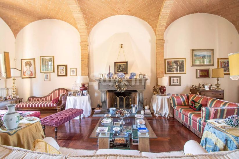 Vente Appartement Siena 5 Pièces 200 m²