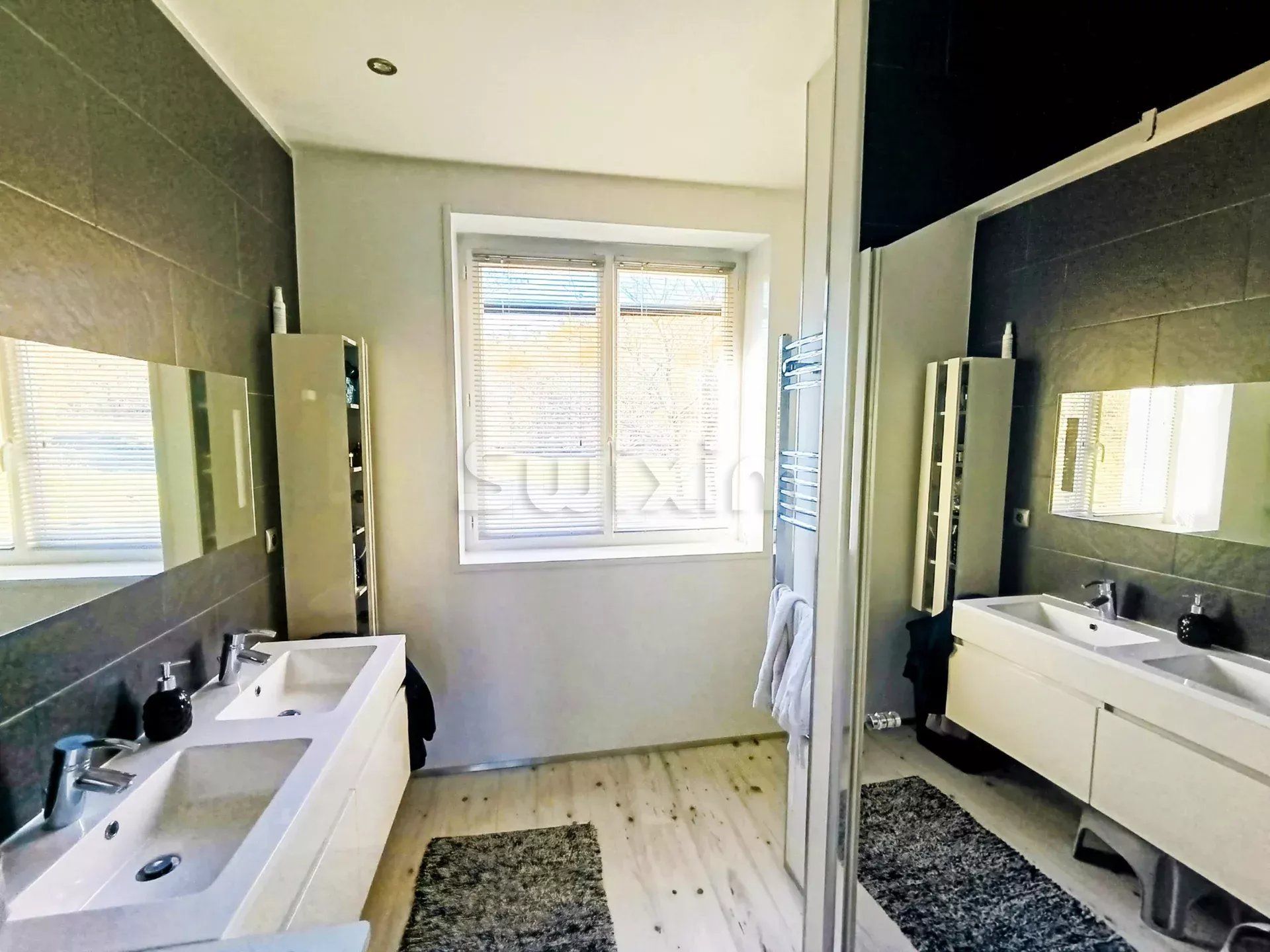 haus 11 Zimmer zum verkauf auf Lavelanet (09300)