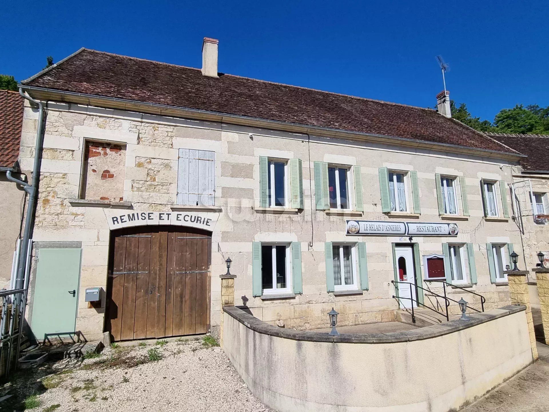 casa 6 Camere in vendita su Asnières-sous-Bois (89660)