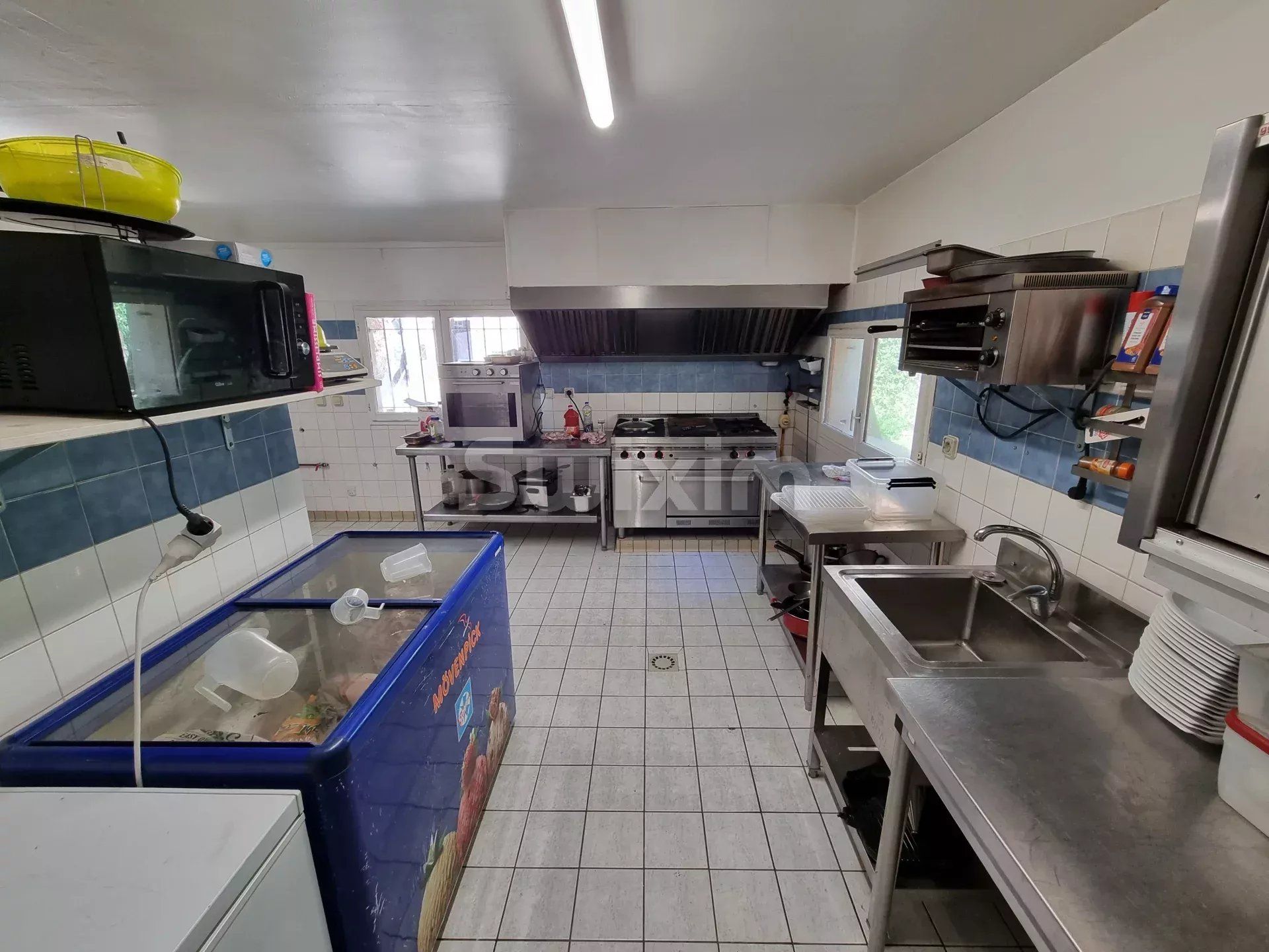 house 6 Rooms for sale on Asnières-sous-Bois (89660)