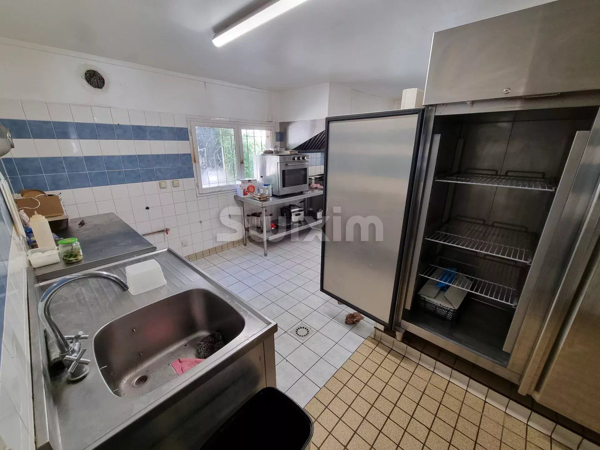 house 6 Rooms for sale on Asnières-sous-Bois (89660)