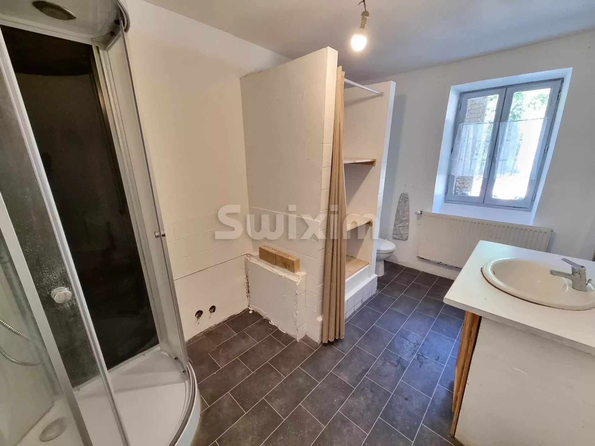 casa 6 Camere in vendita su Asnières-sous-Bois (89660)