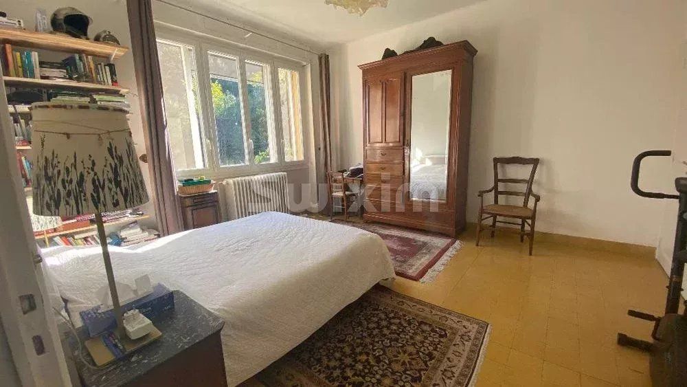 casa 7 Camere in vendita su Alès (30100)