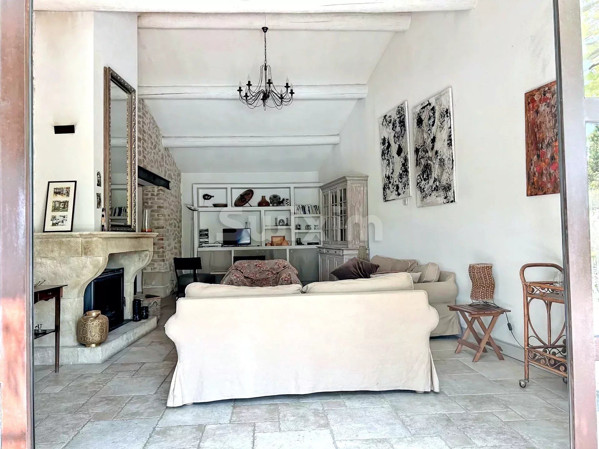 bastide 8 Quartos para venda sobre Sainte-Cécile-les-Vignes (84290)