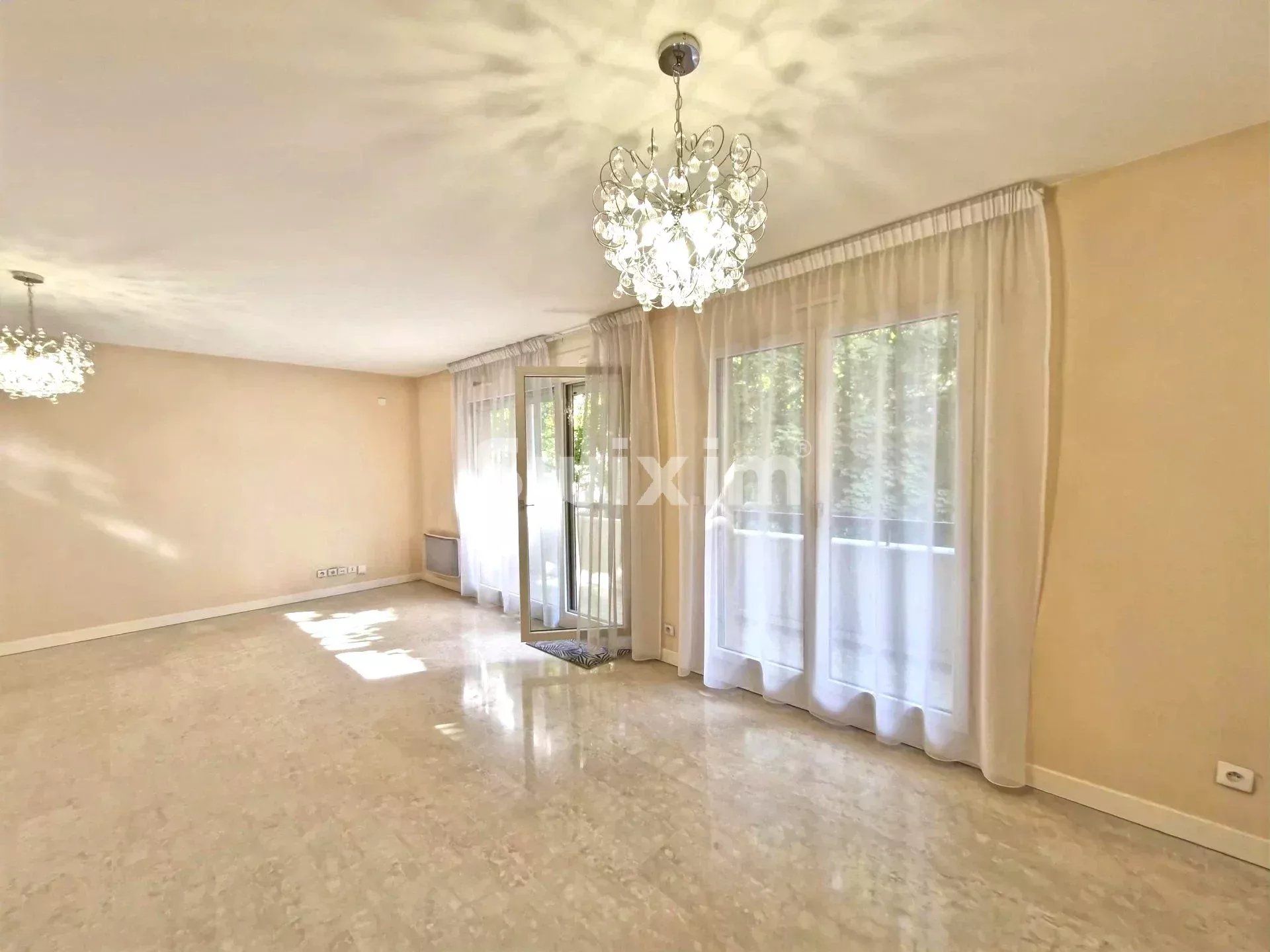 apartment 4 Rooms for sale on Annecy (74000)