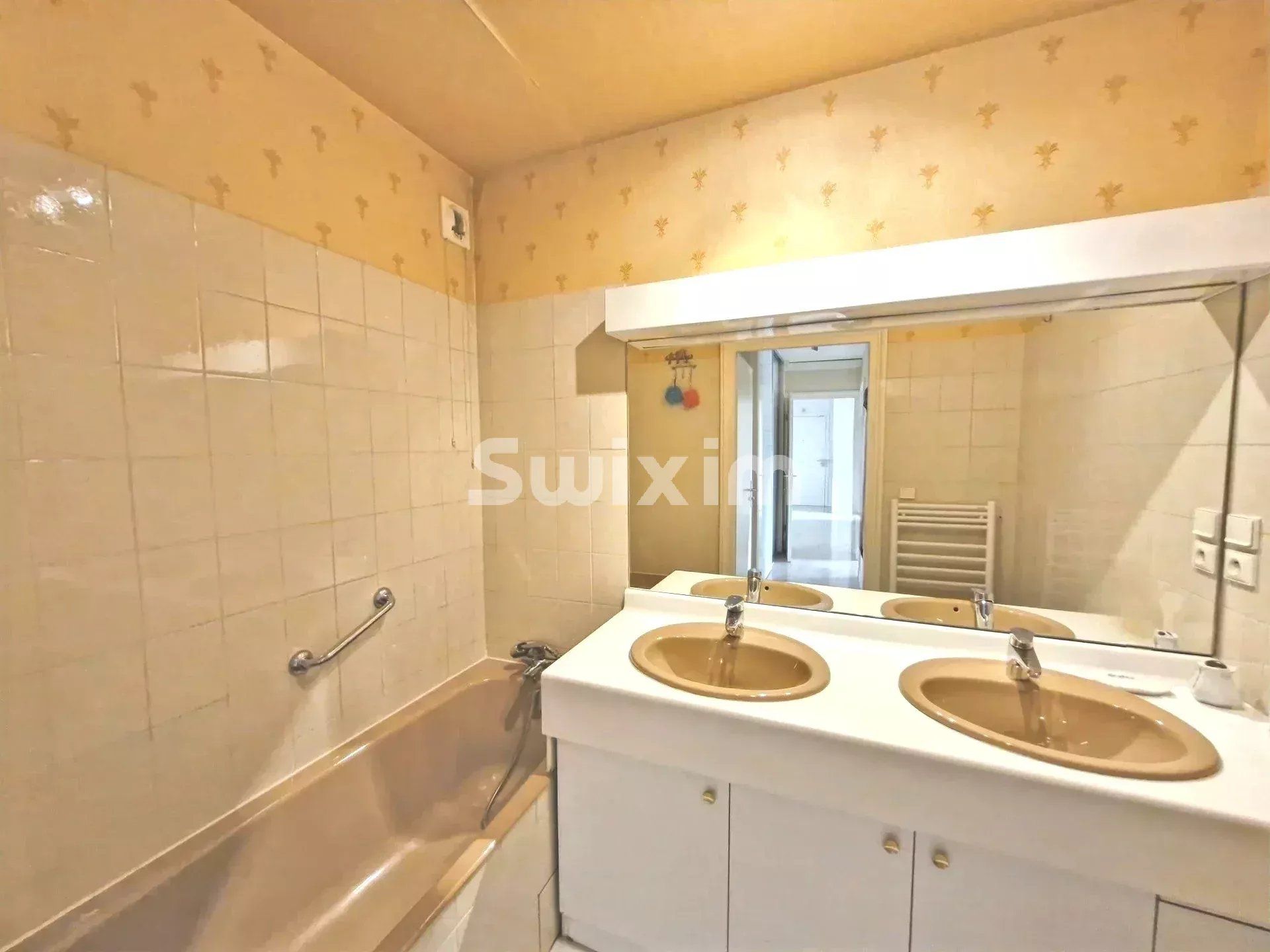 apartment 4 Rooms for sale on Annecy (74000)