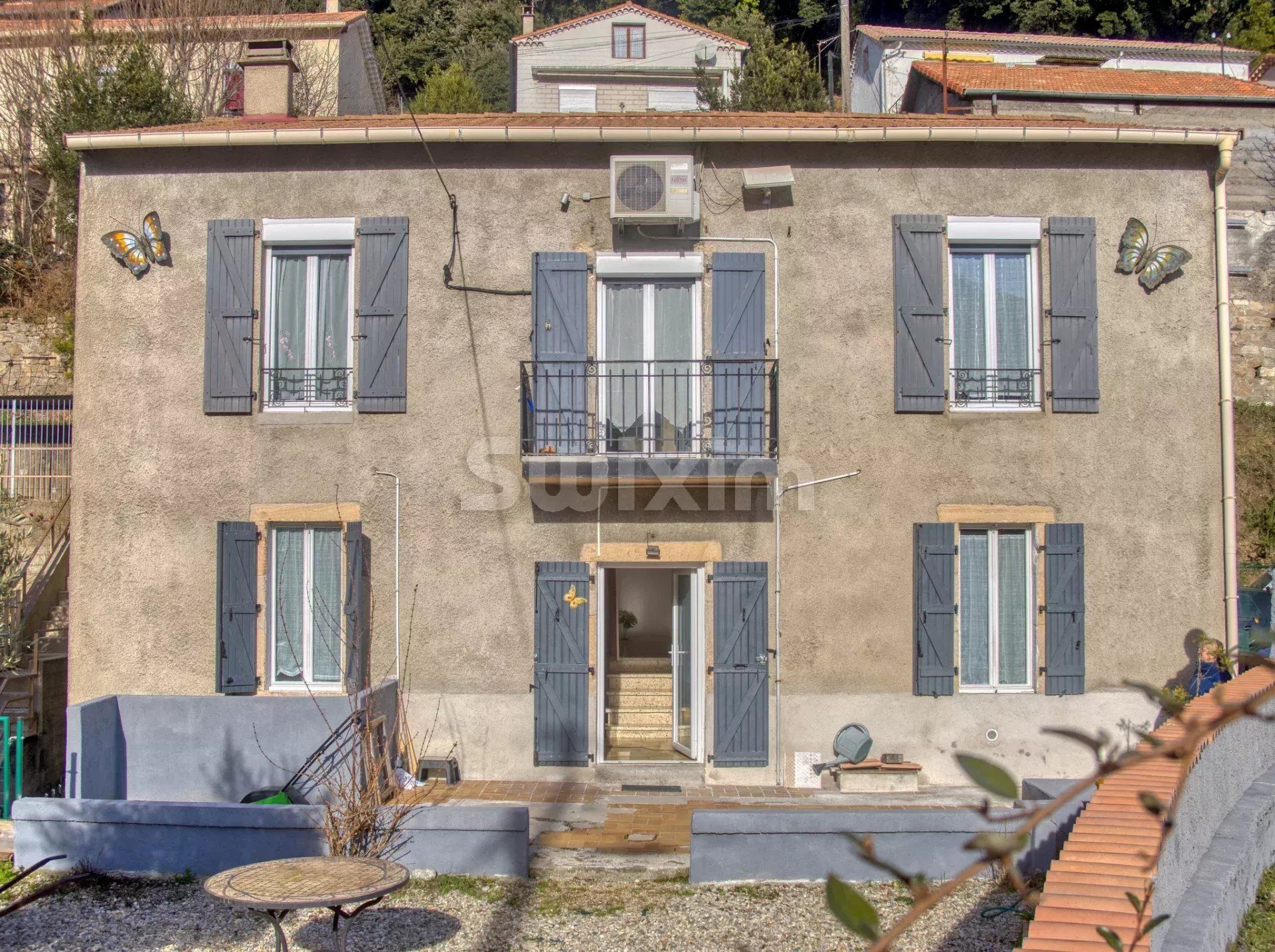 casa 6 Quartos para venda sobre Alès (30100)