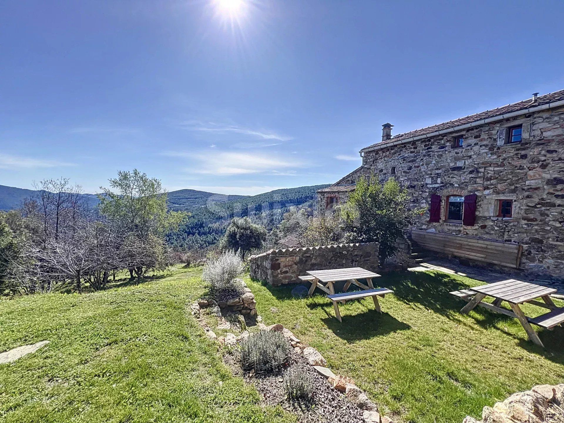 mas 7 Camere in vendita su Portes (30530)