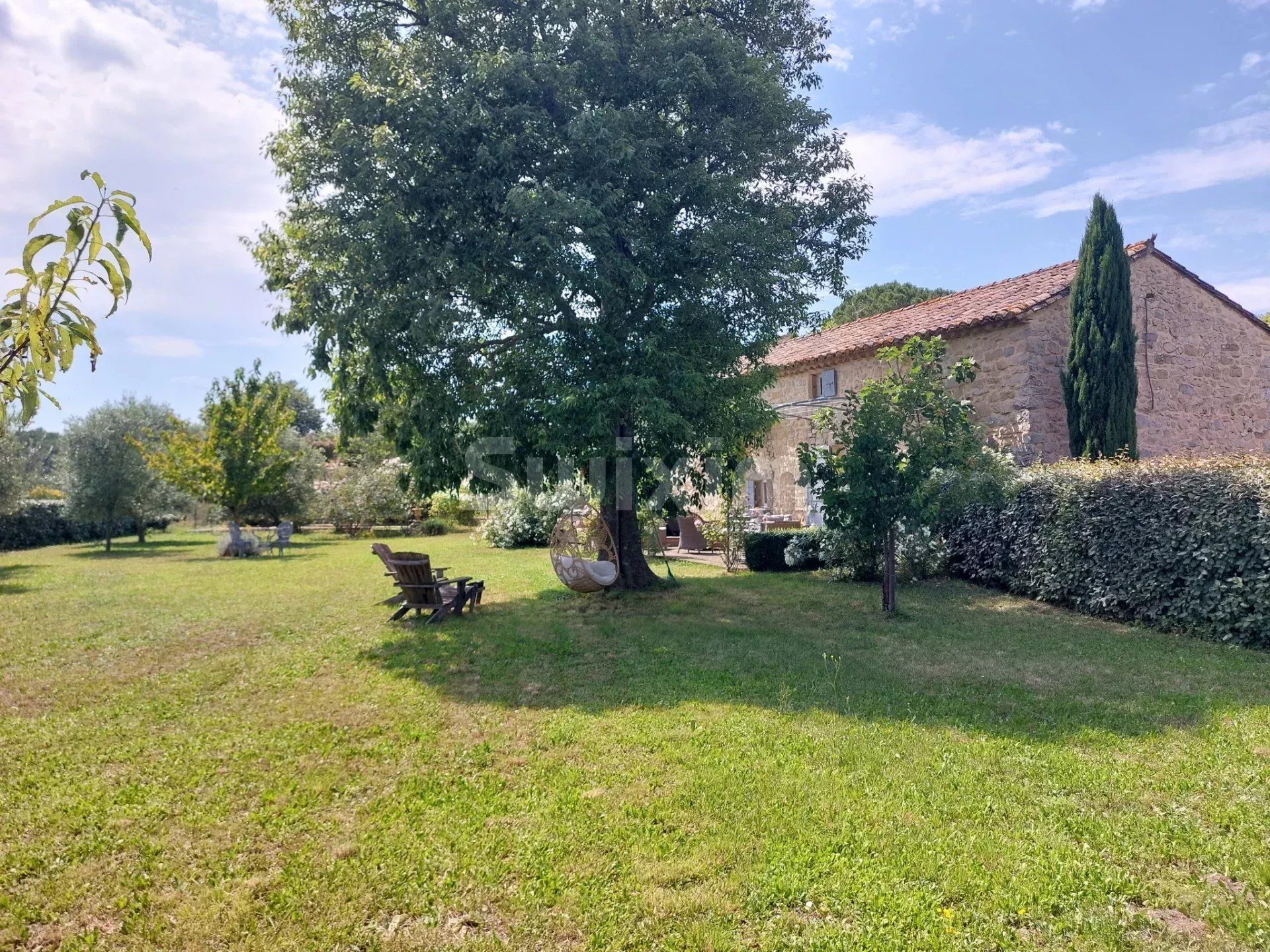 propiedad 8 Salas en venta en Uzès (30700)