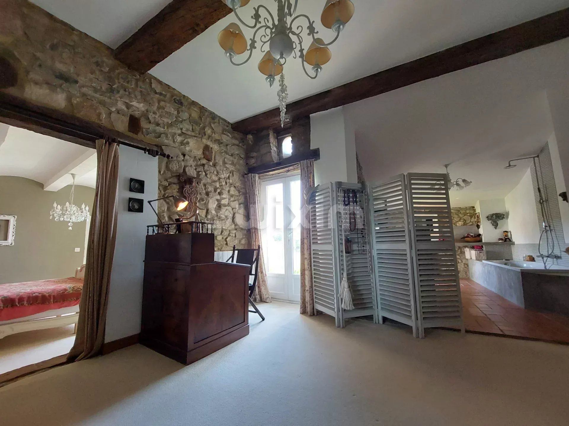 propiedad 8 Salas en venta en Uzès (30700)