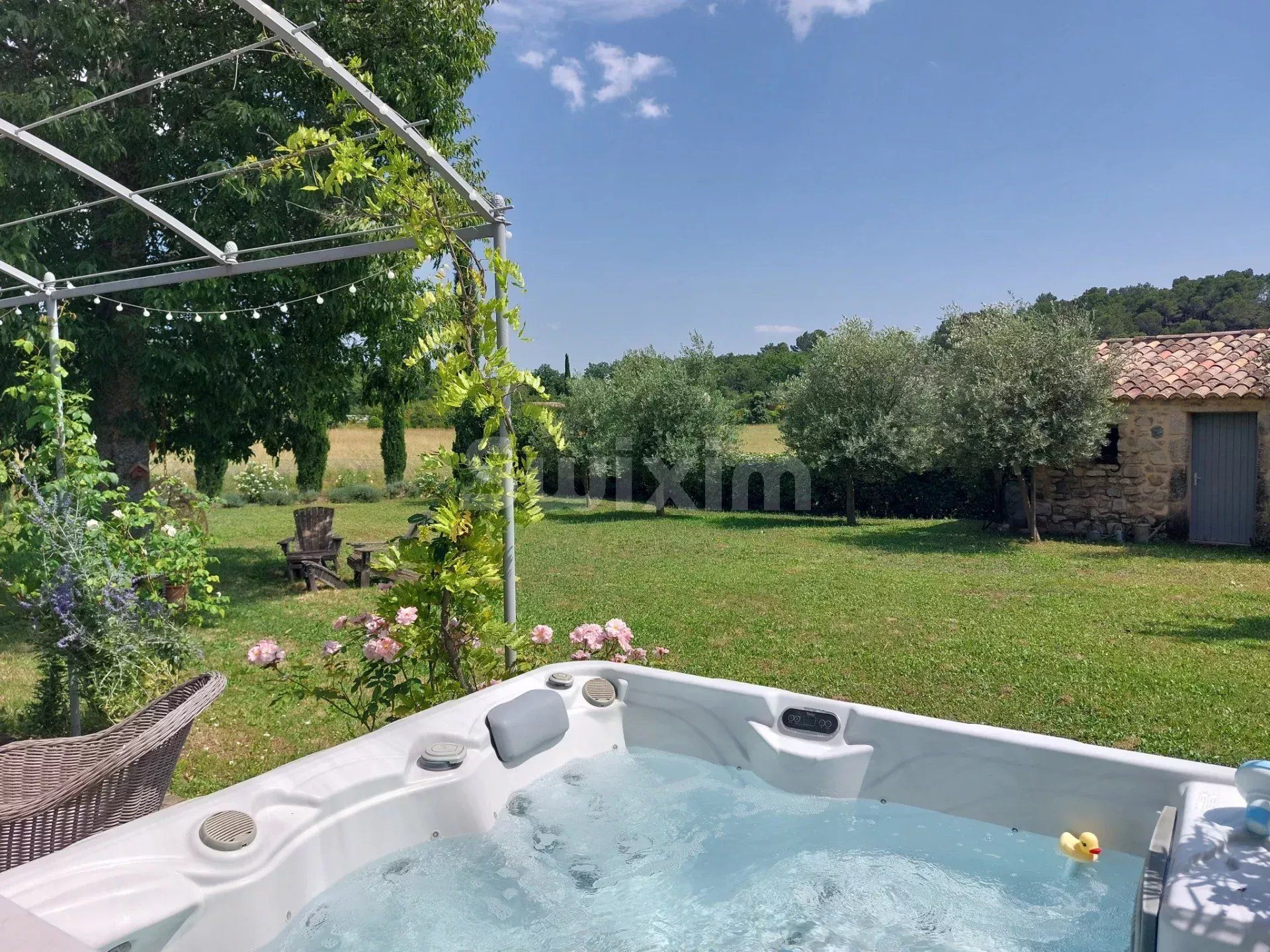 propiedad 8 Salas en venta en Uzès (30700)